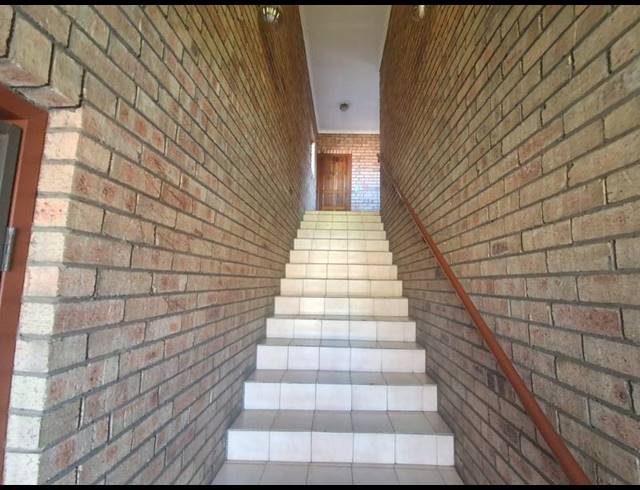 3 BEDROOM TOWNHOUSE FOR SALE IN NEW REDRUTH